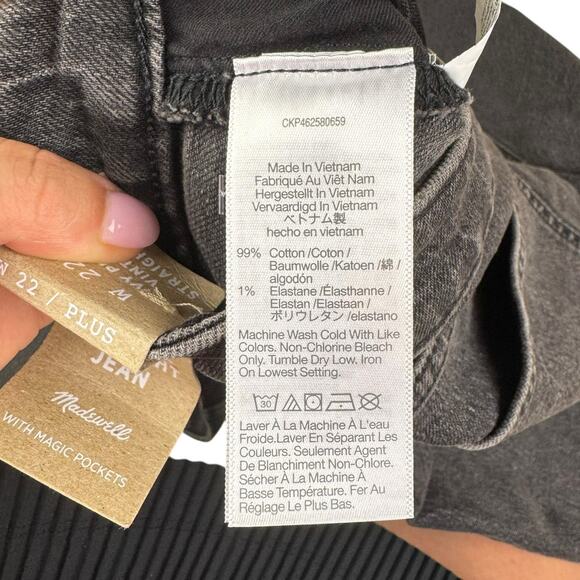 Madewell Plus NWT The Curvy Plus Perfect Vintage Straight Jean in Lunar Wash - Picture 11 of 11